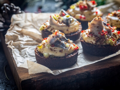 Sandwiches with sprat